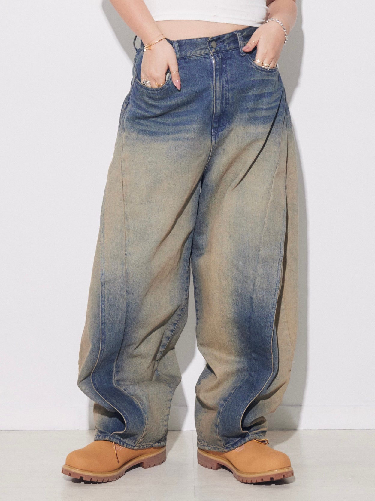 Dust Fade Curve Jeans