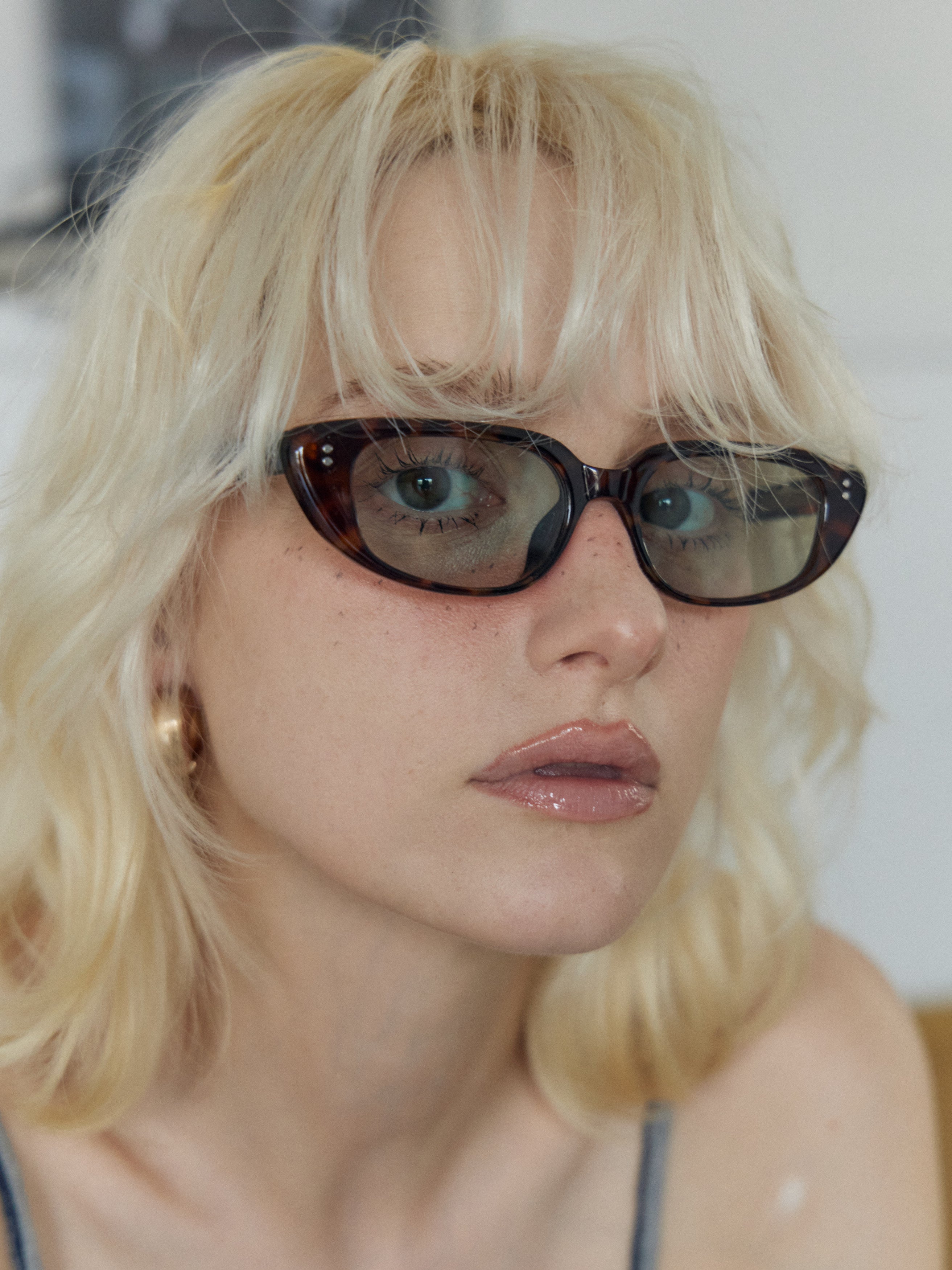 【W.E.Y】Bitter Cherry Cat Eye