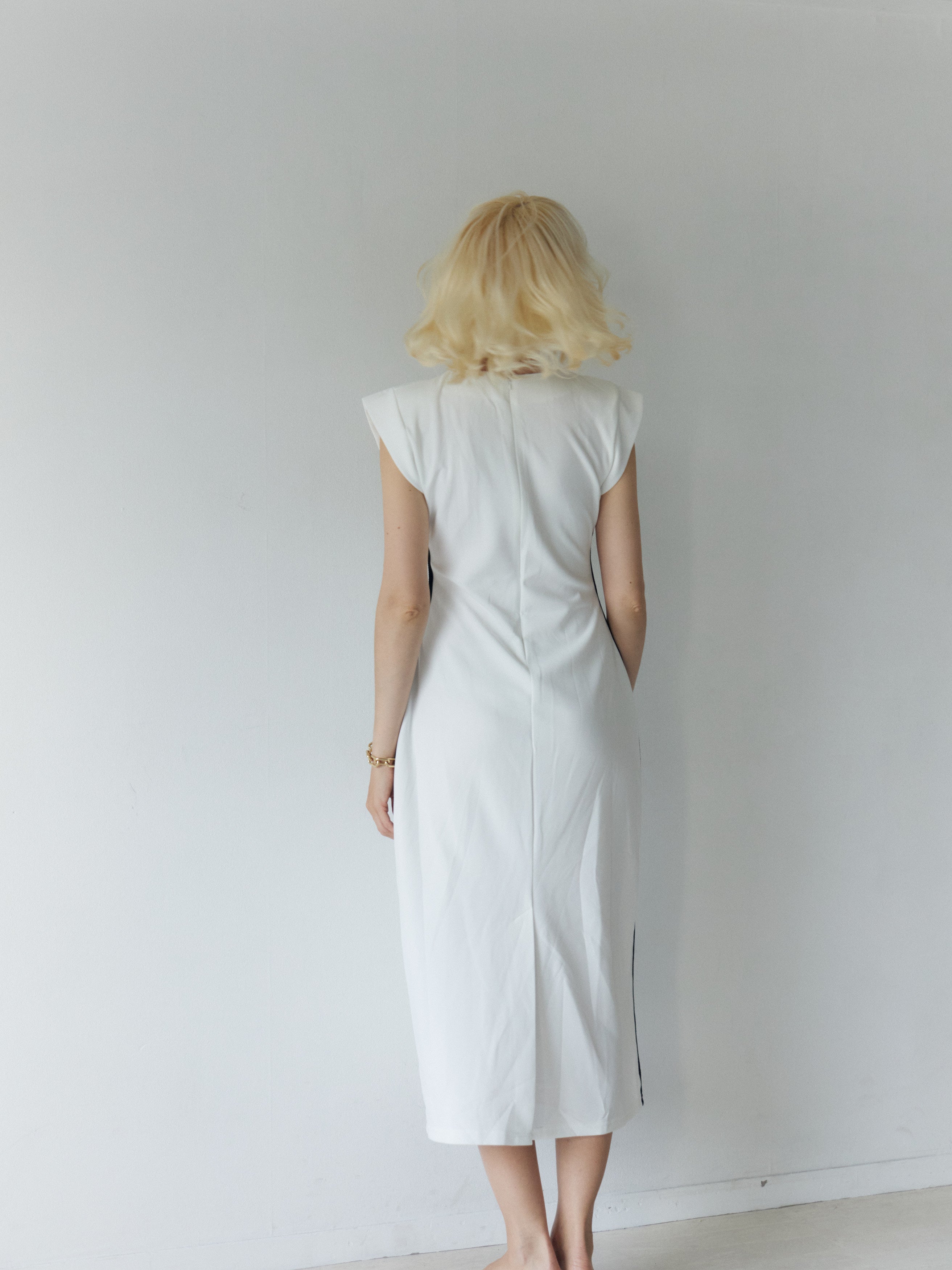 Side Line Dress Set-up