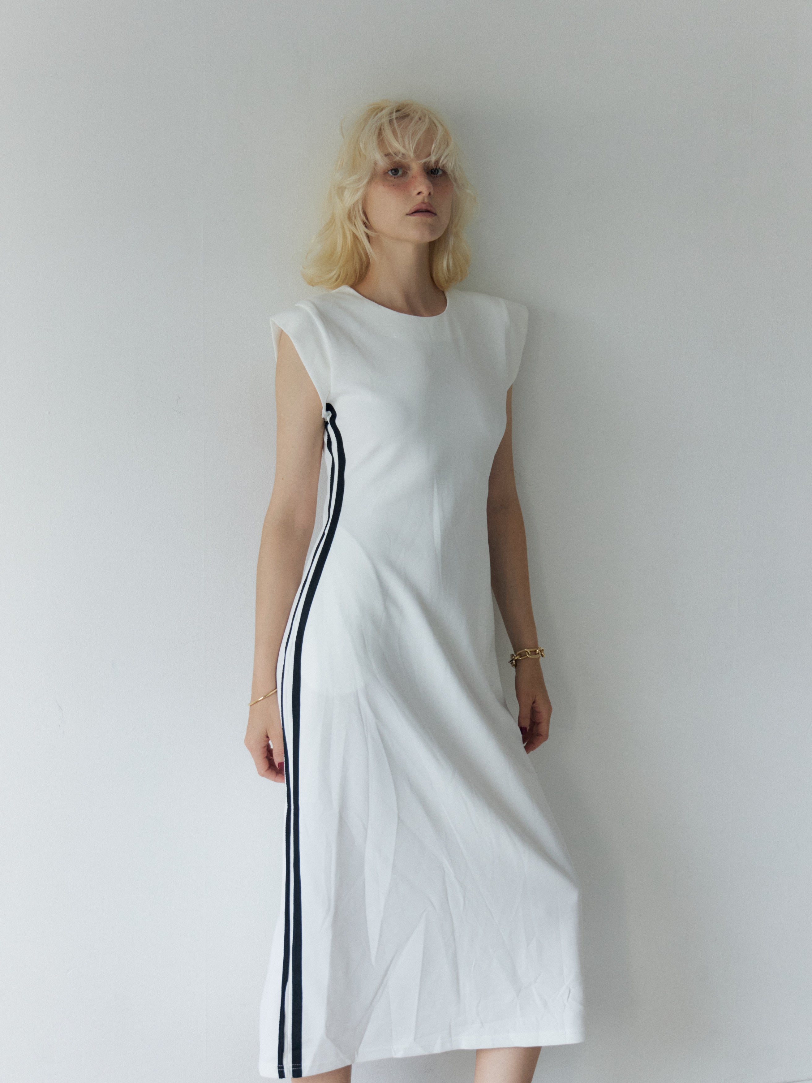 Side Line Dress Set-up