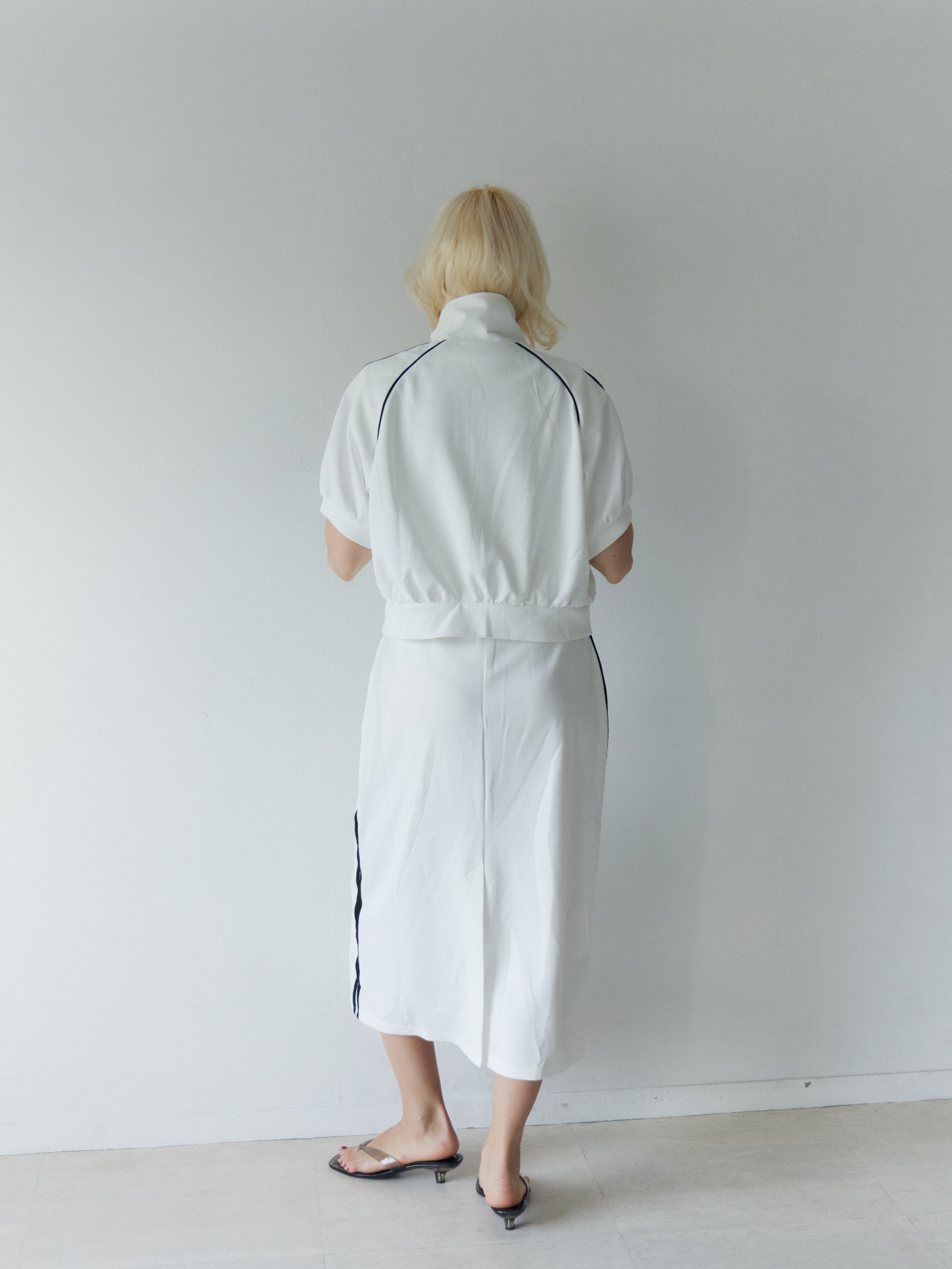 Side Line Dress Set-up