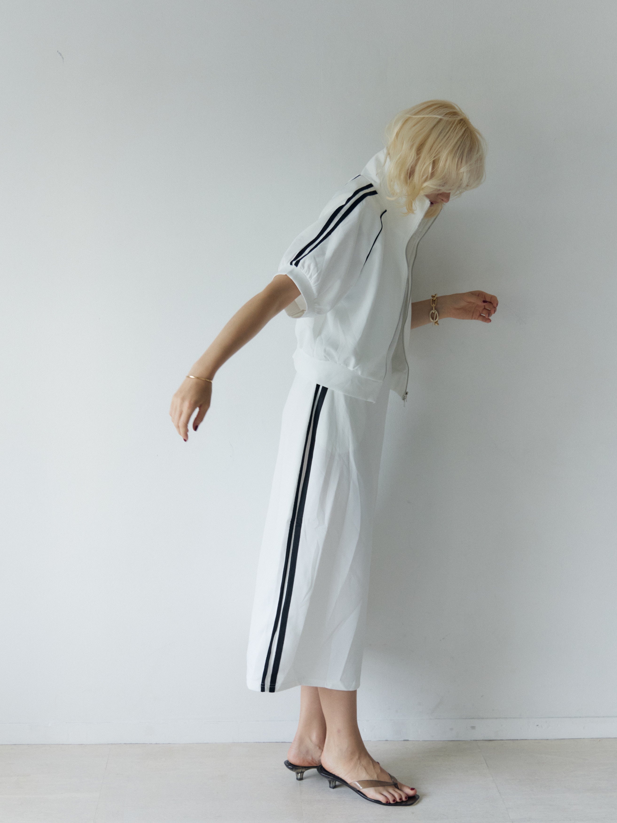 Side Line Dress Set-up