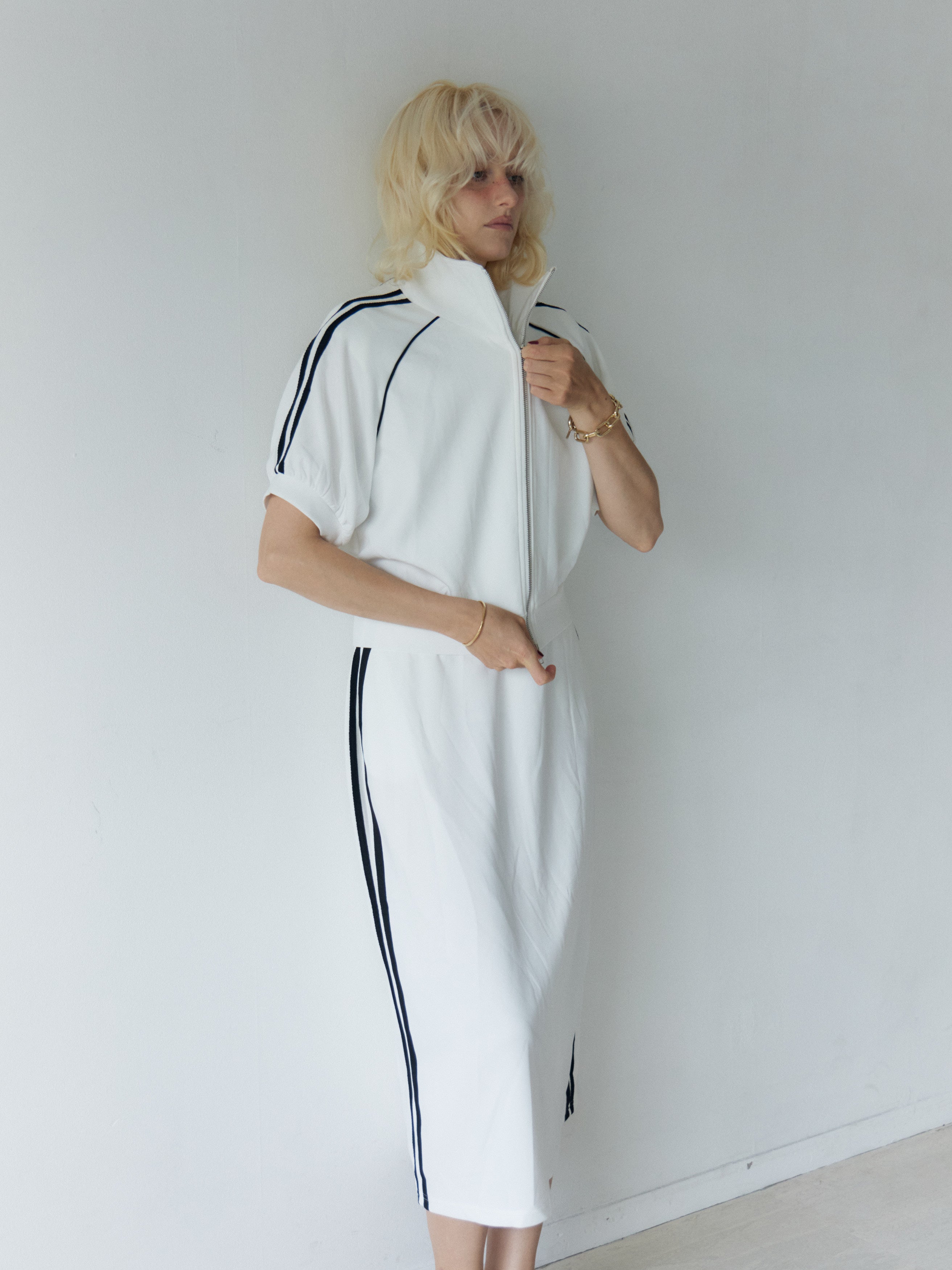 Side Line Dress Set-up