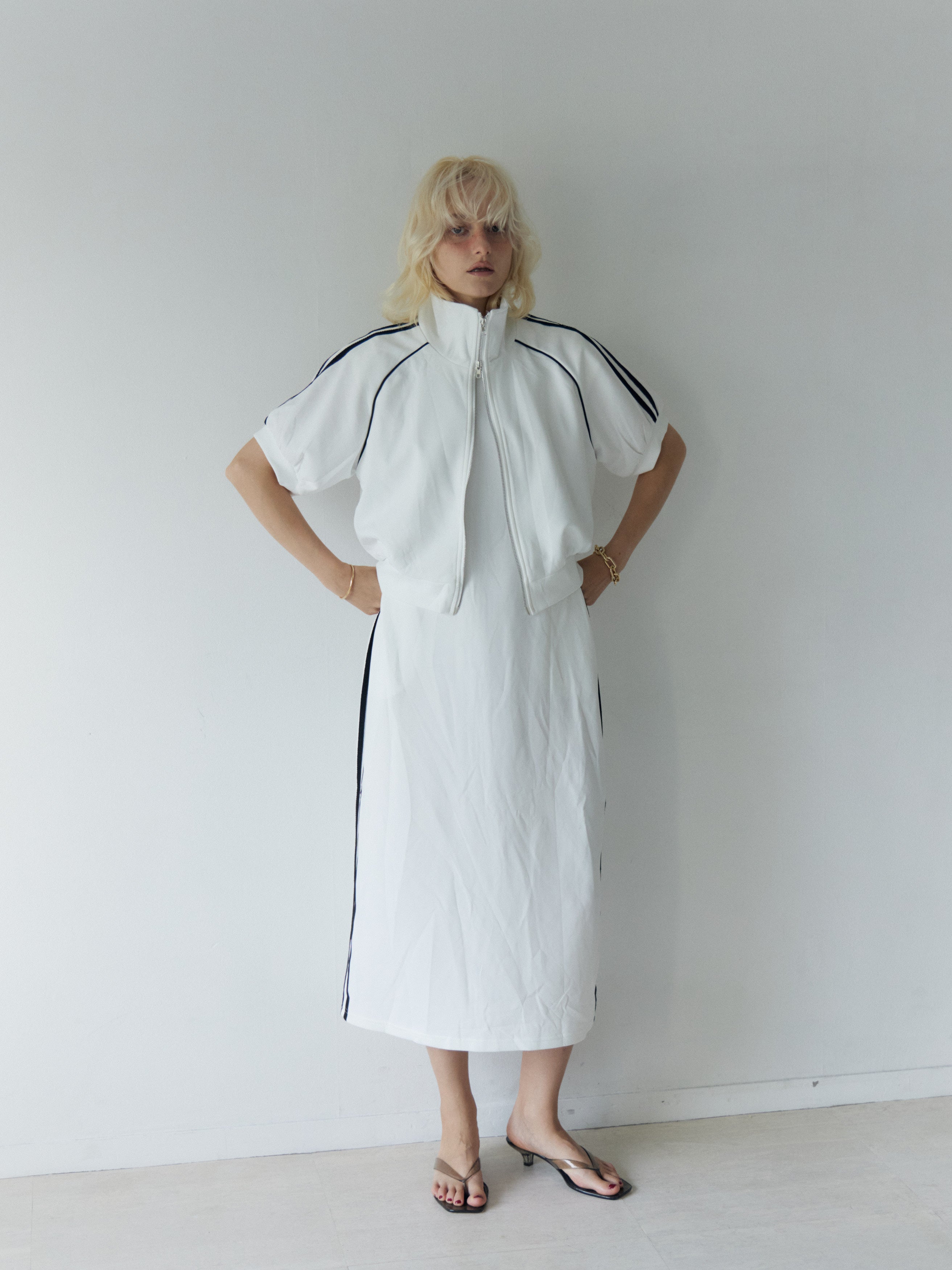 Side Line Dress Set-up