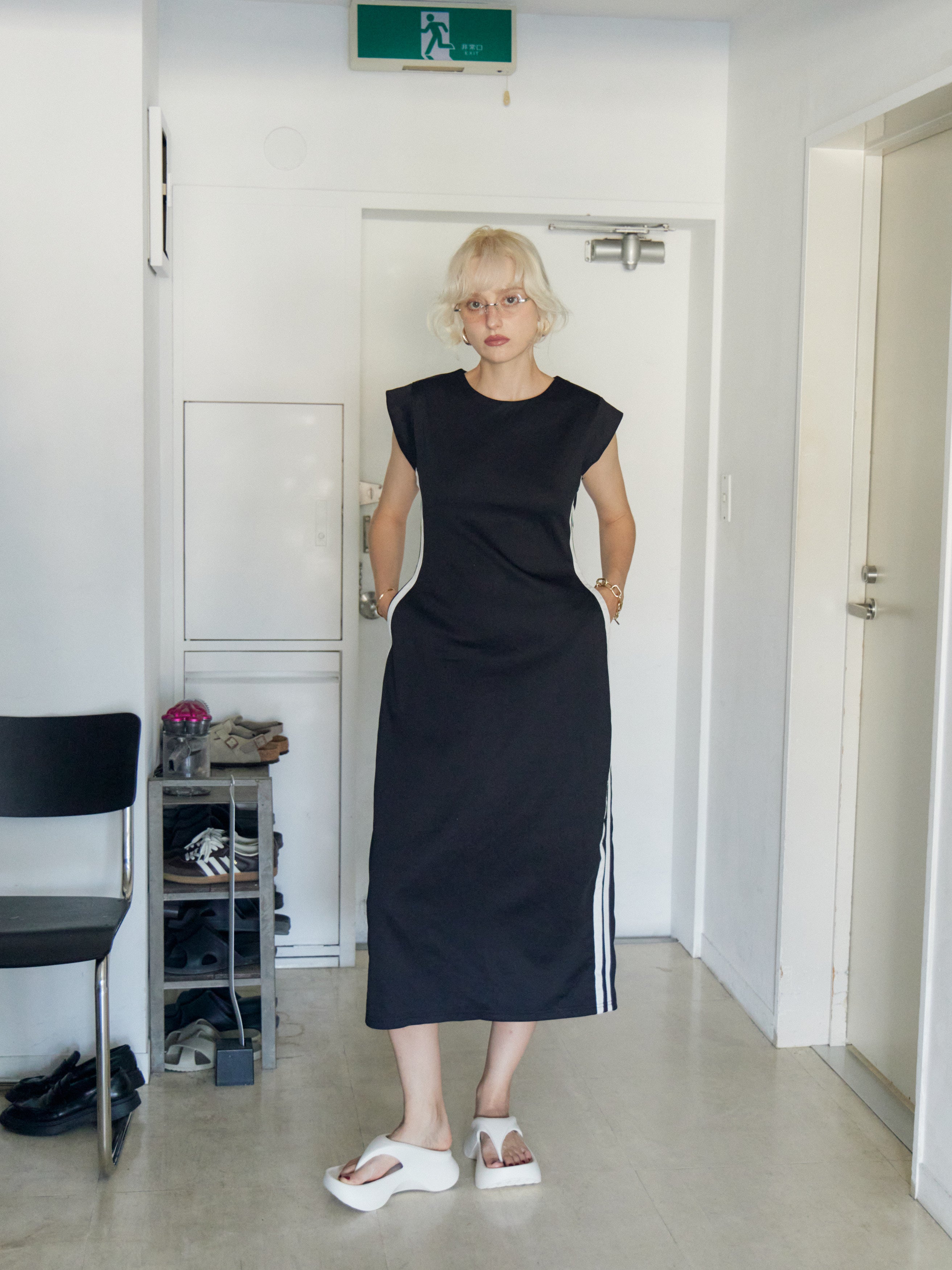 Side Line Dress Set-up