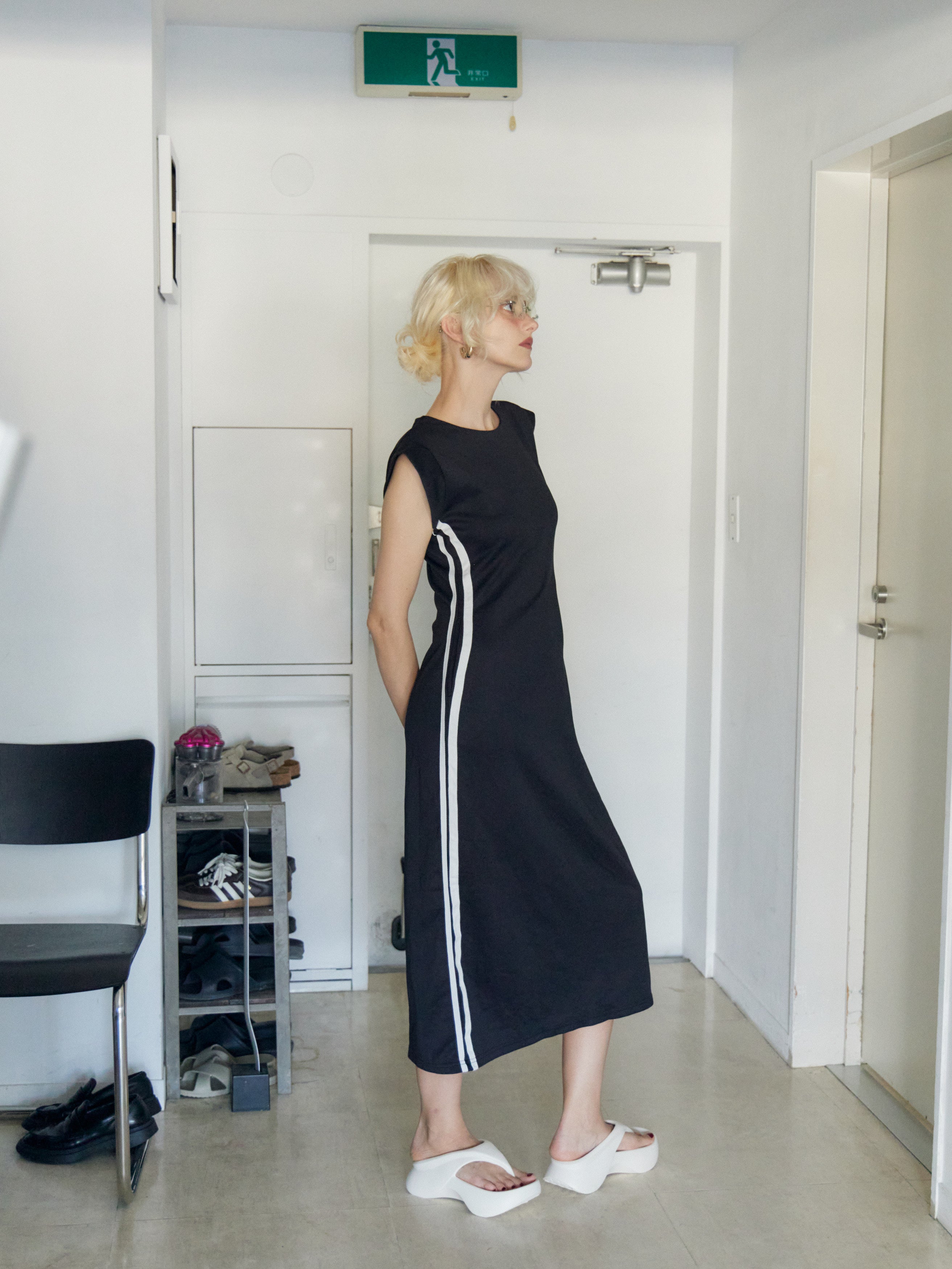 Side Line Dress Set-up