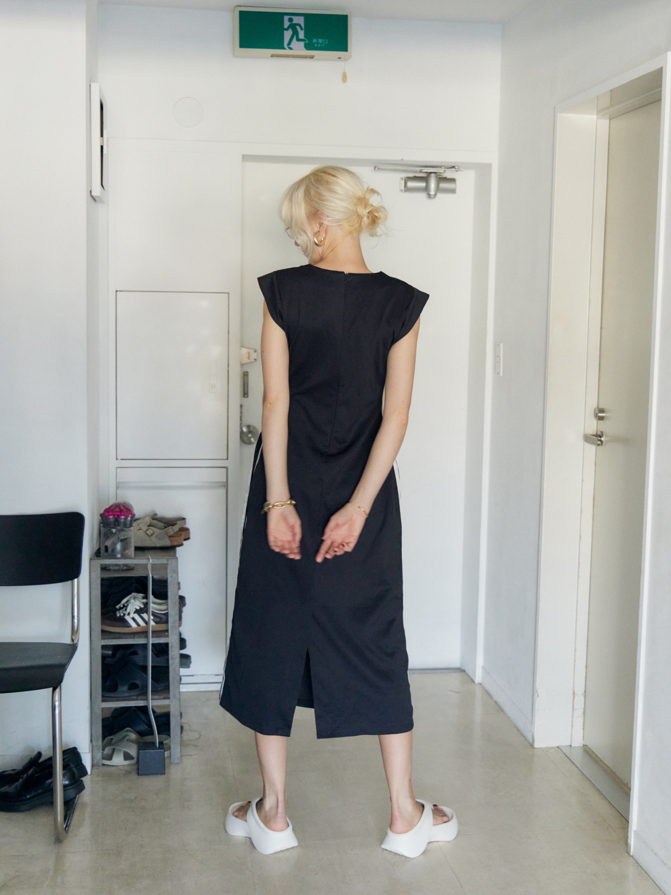 Side Line Dress Set-up