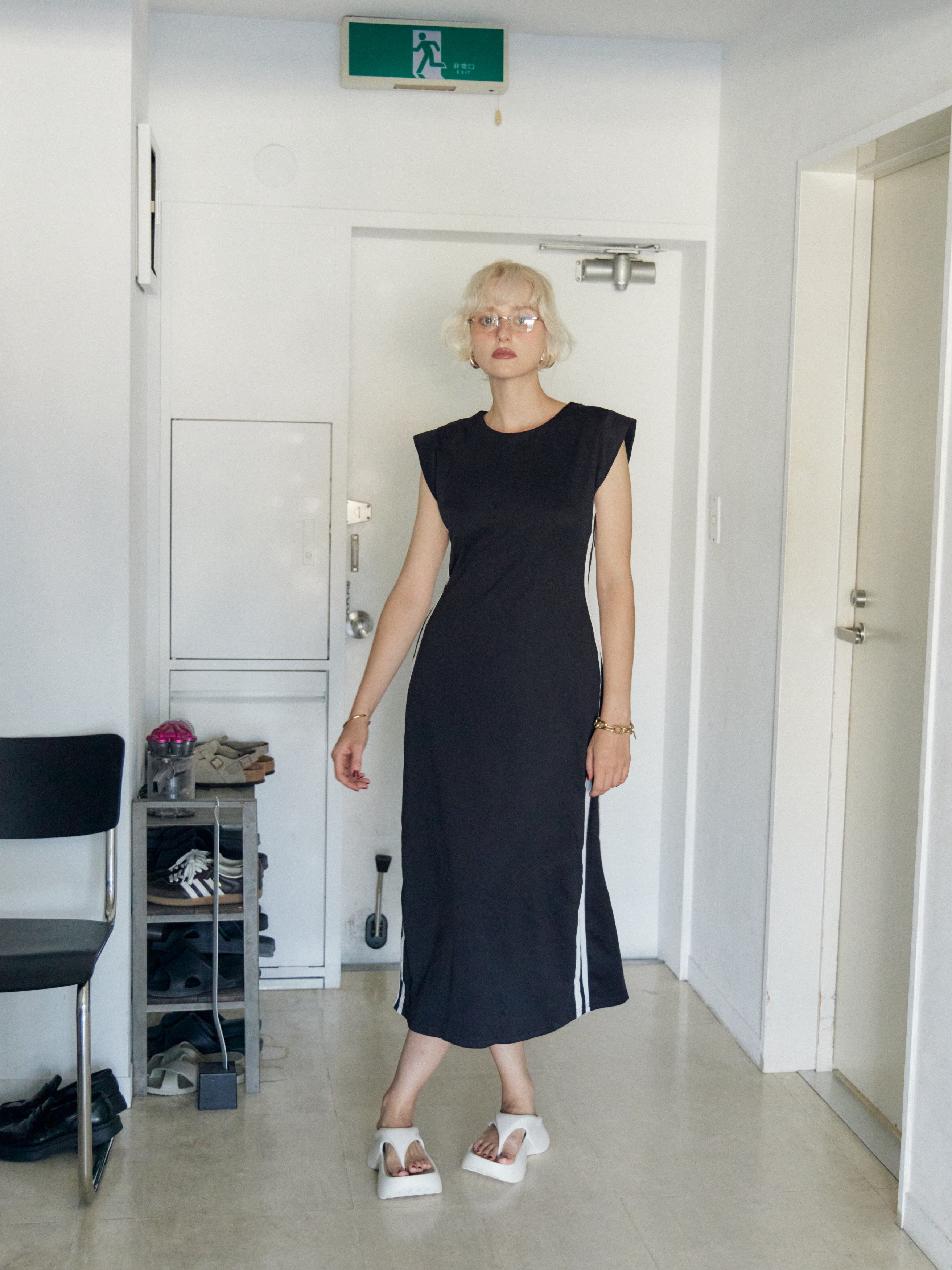 Side Line Dress Set-up