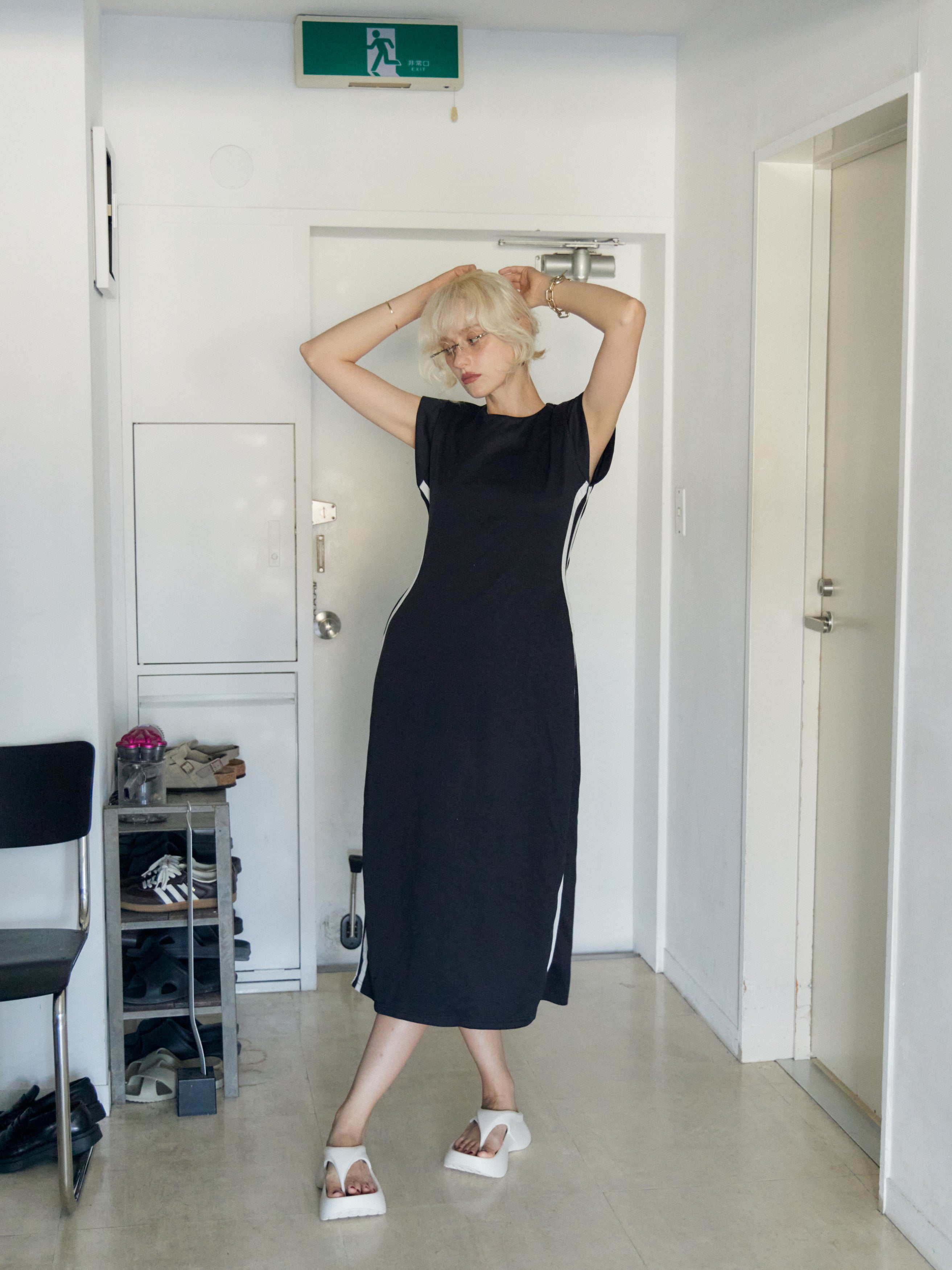 Side Line Dress Set-up