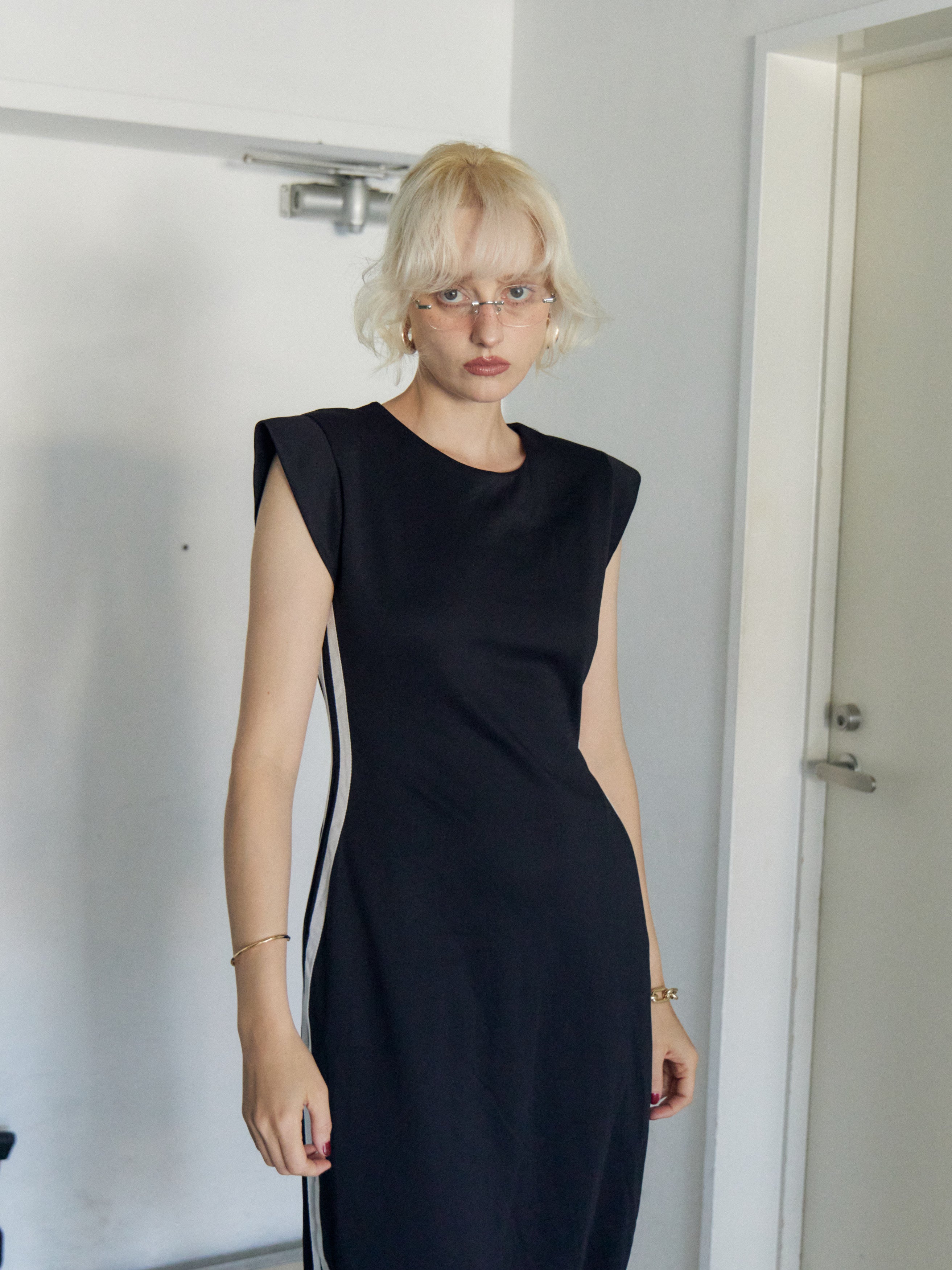 Side Line Dress Set-up