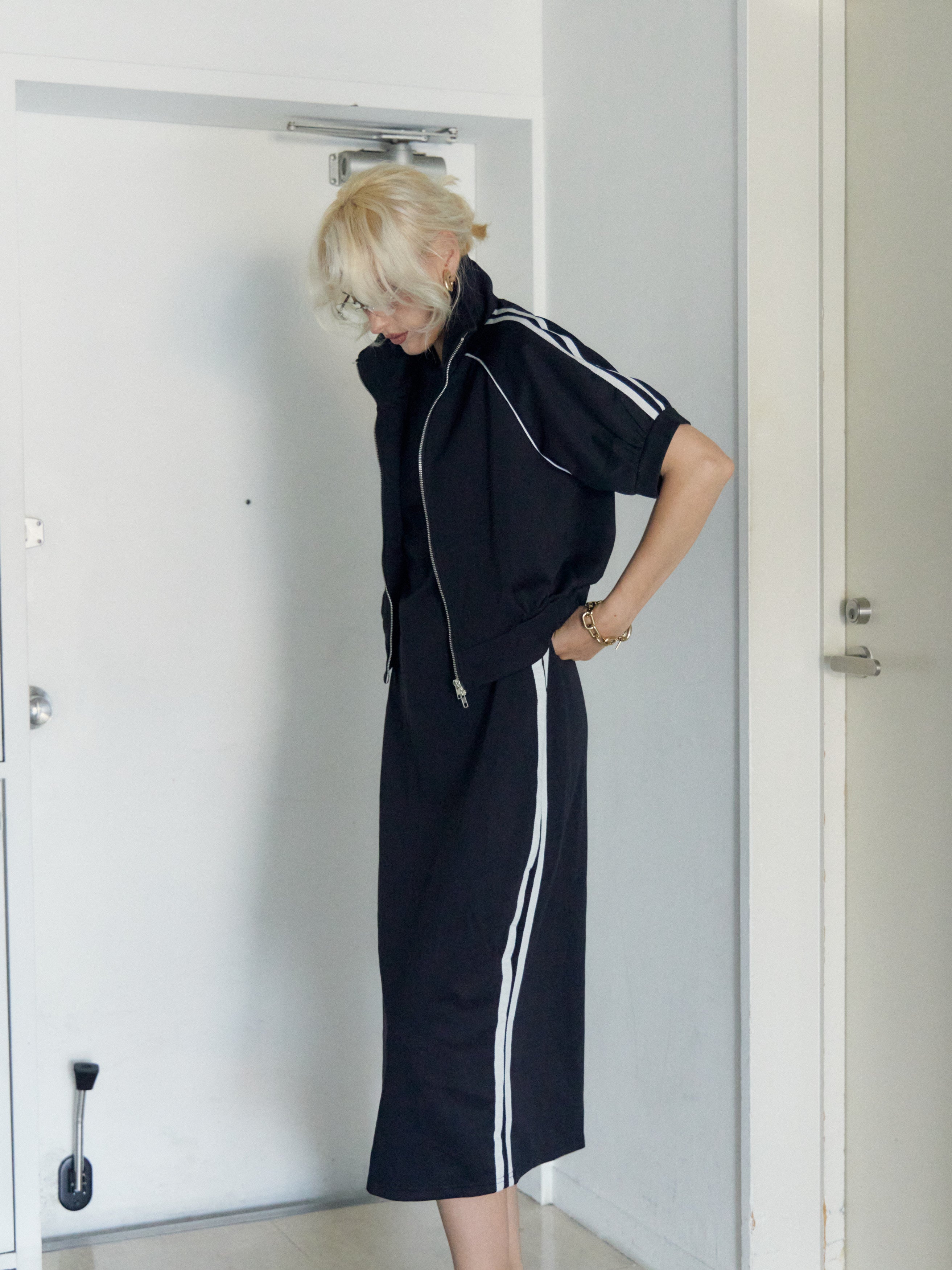 Side Line Dress Set-up