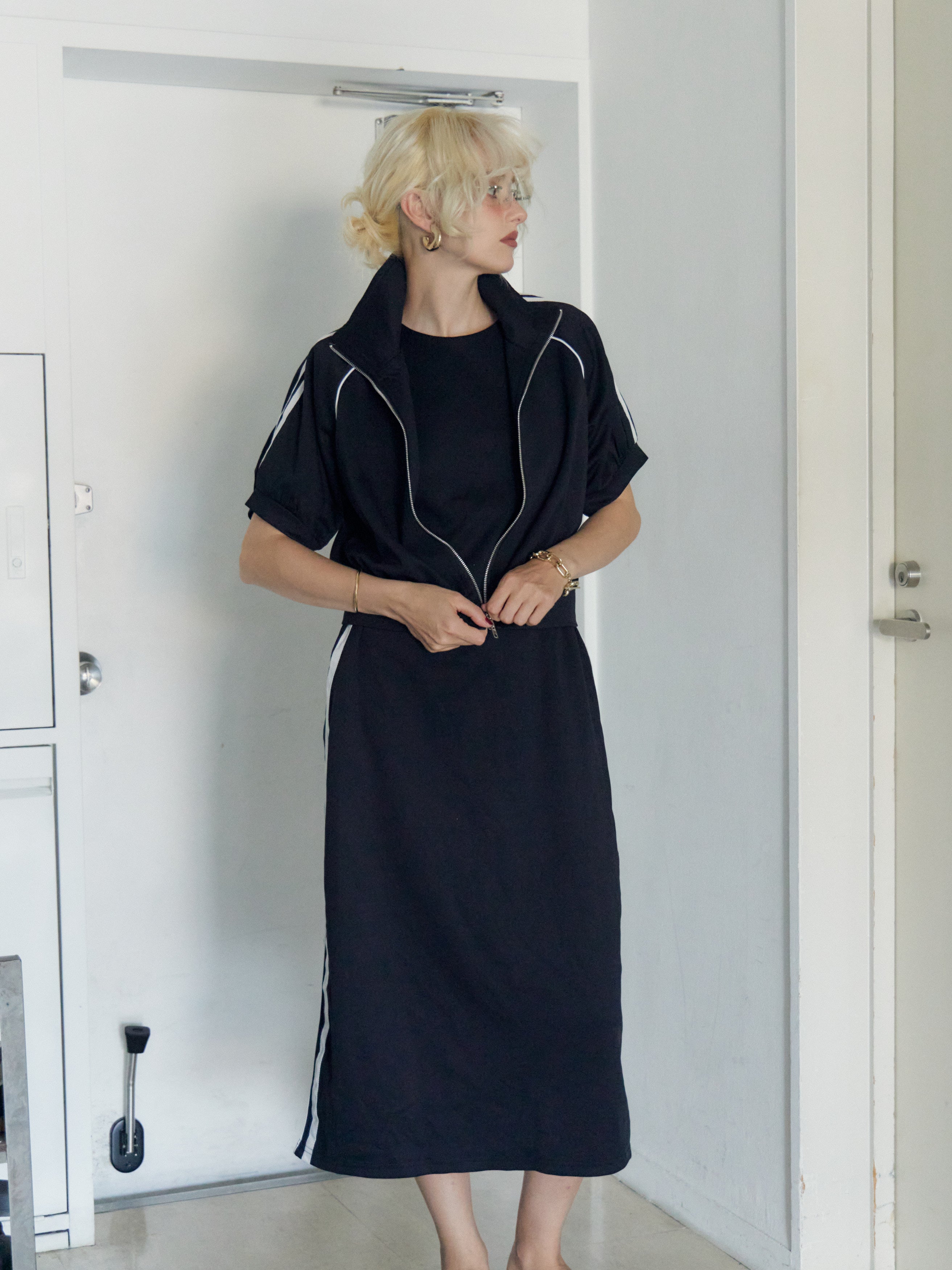 Side Line Dress Set-up