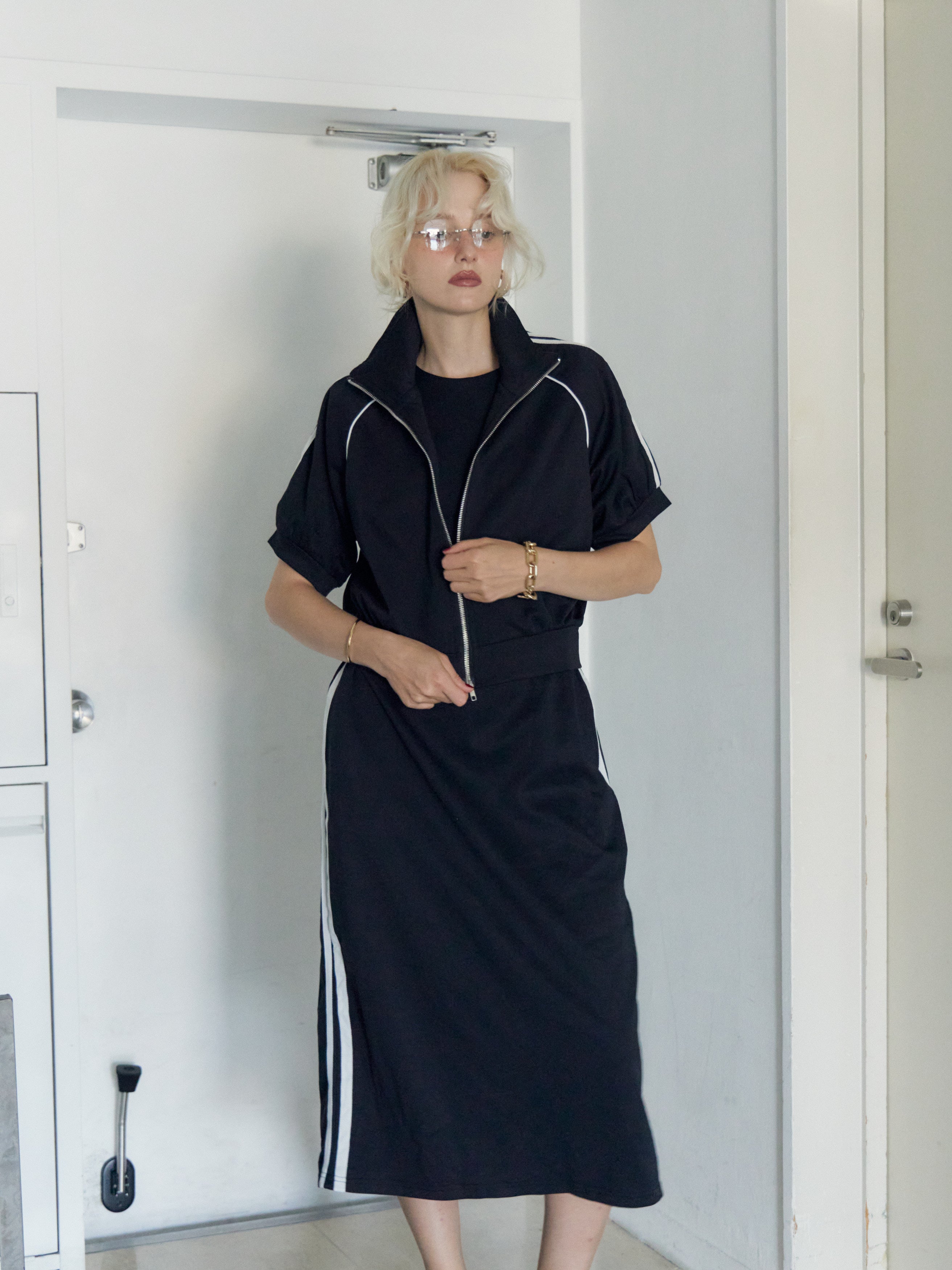 Side Line Dress Set-up