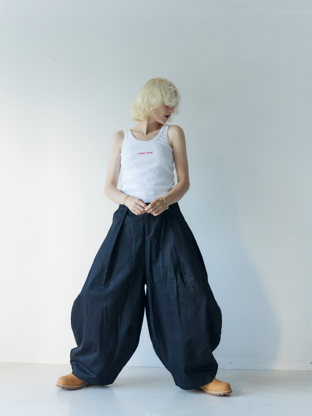 Volume Curve Twill Pants