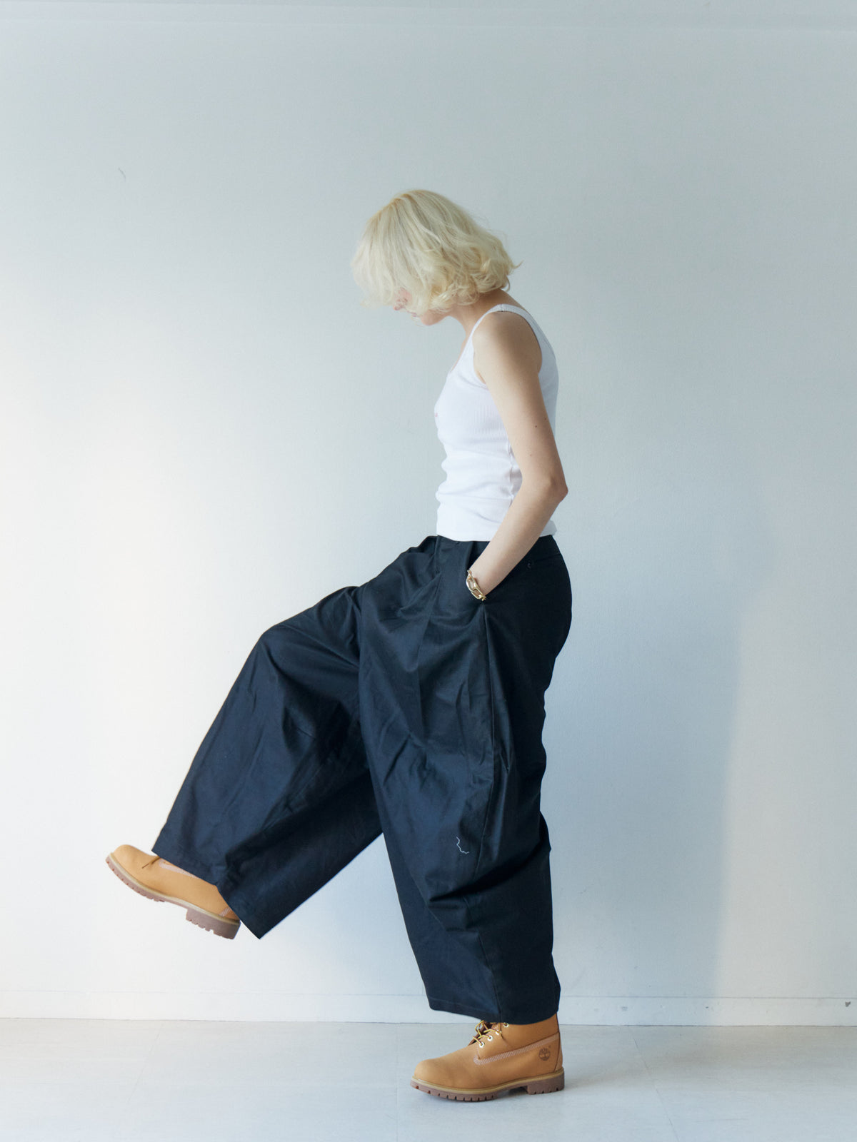 Volume Curve Twill Pants