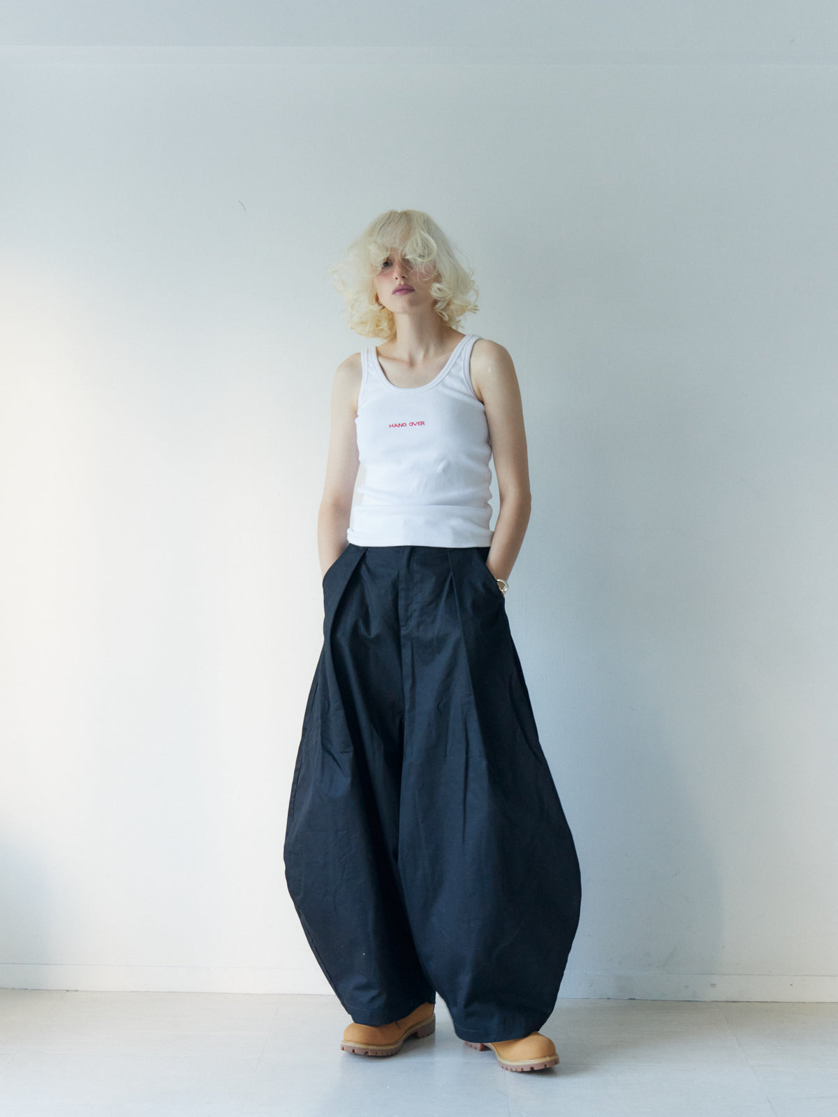 Volume Curve Twill Pants
