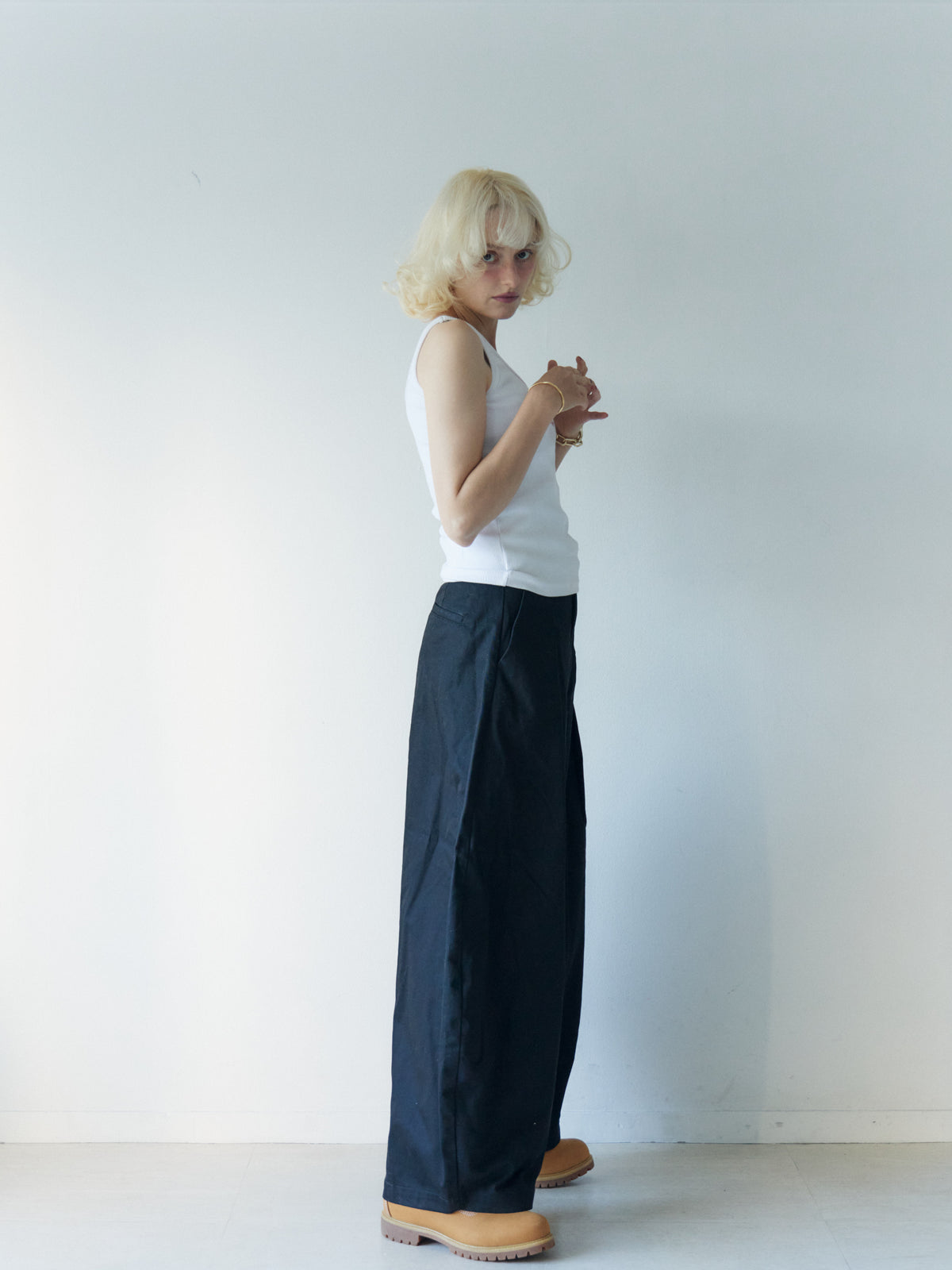 Volume Curve Twill Pants