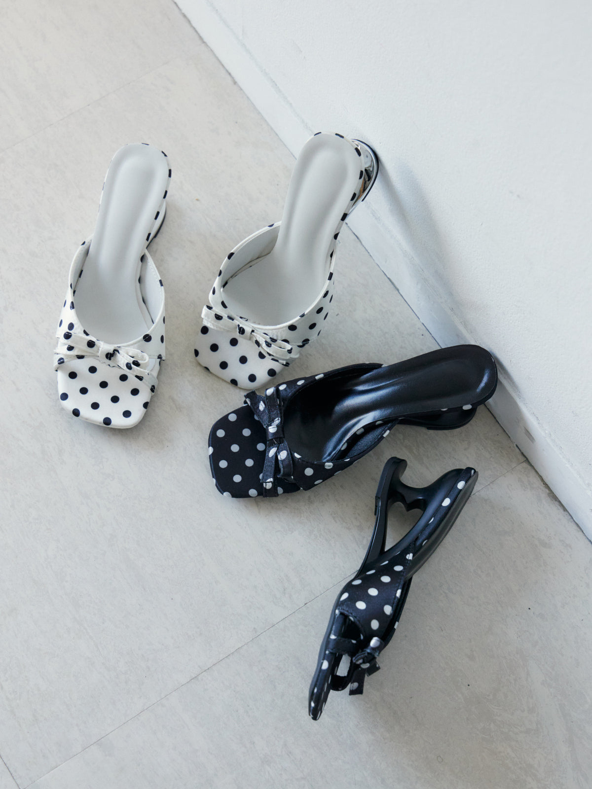 Monochrome Dot Sandal
