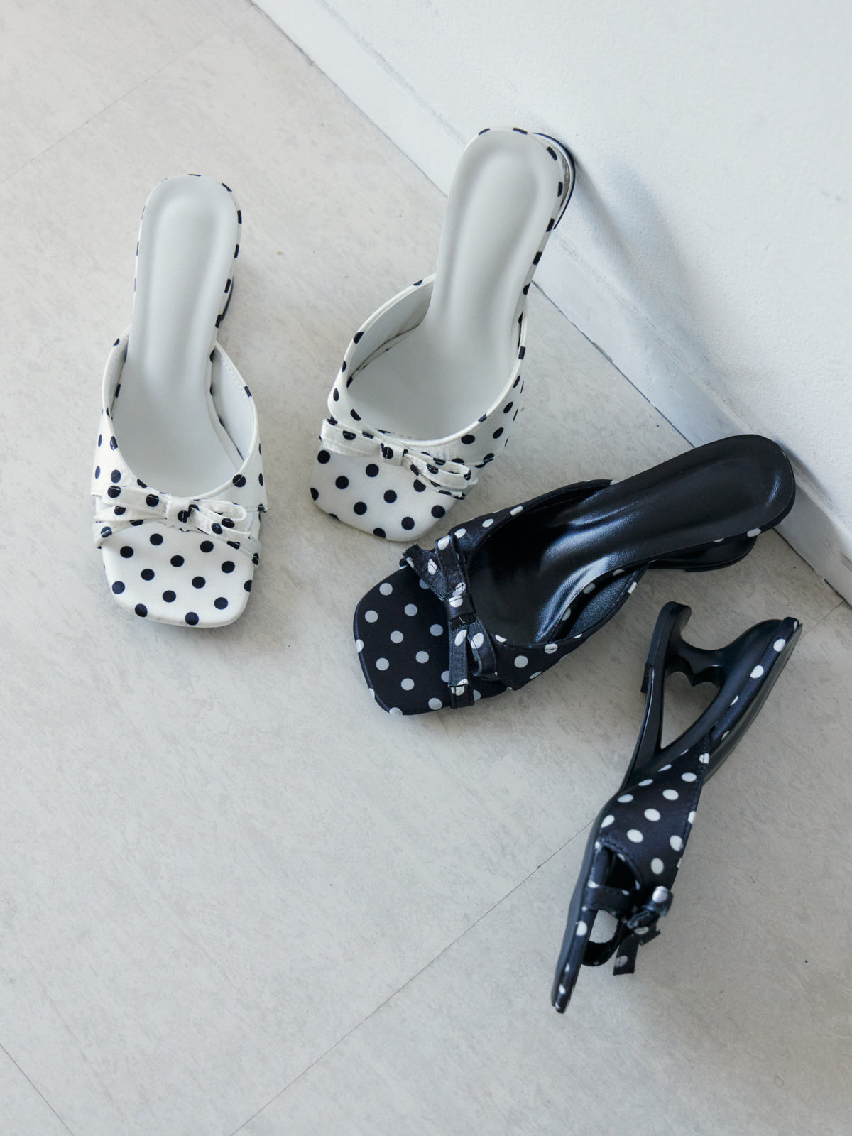 Monochrome Dot Sandal