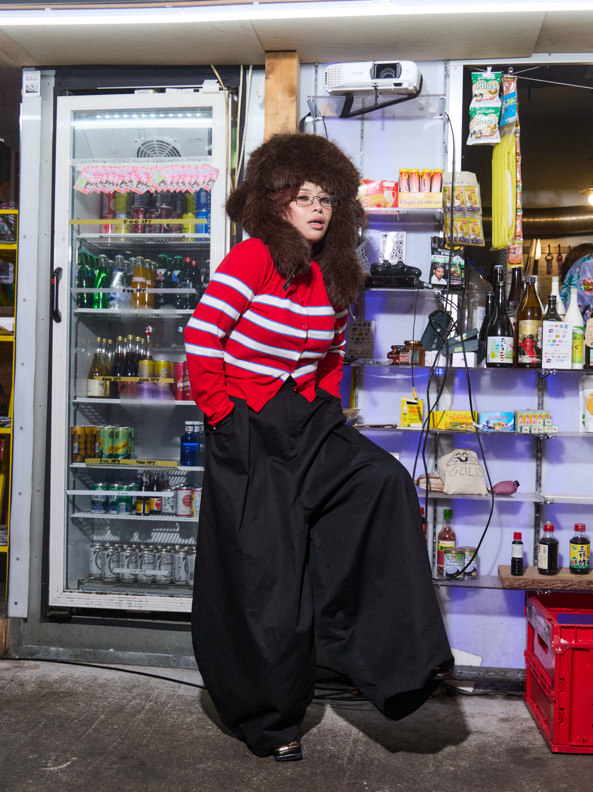 Volume Curve Twill Pants