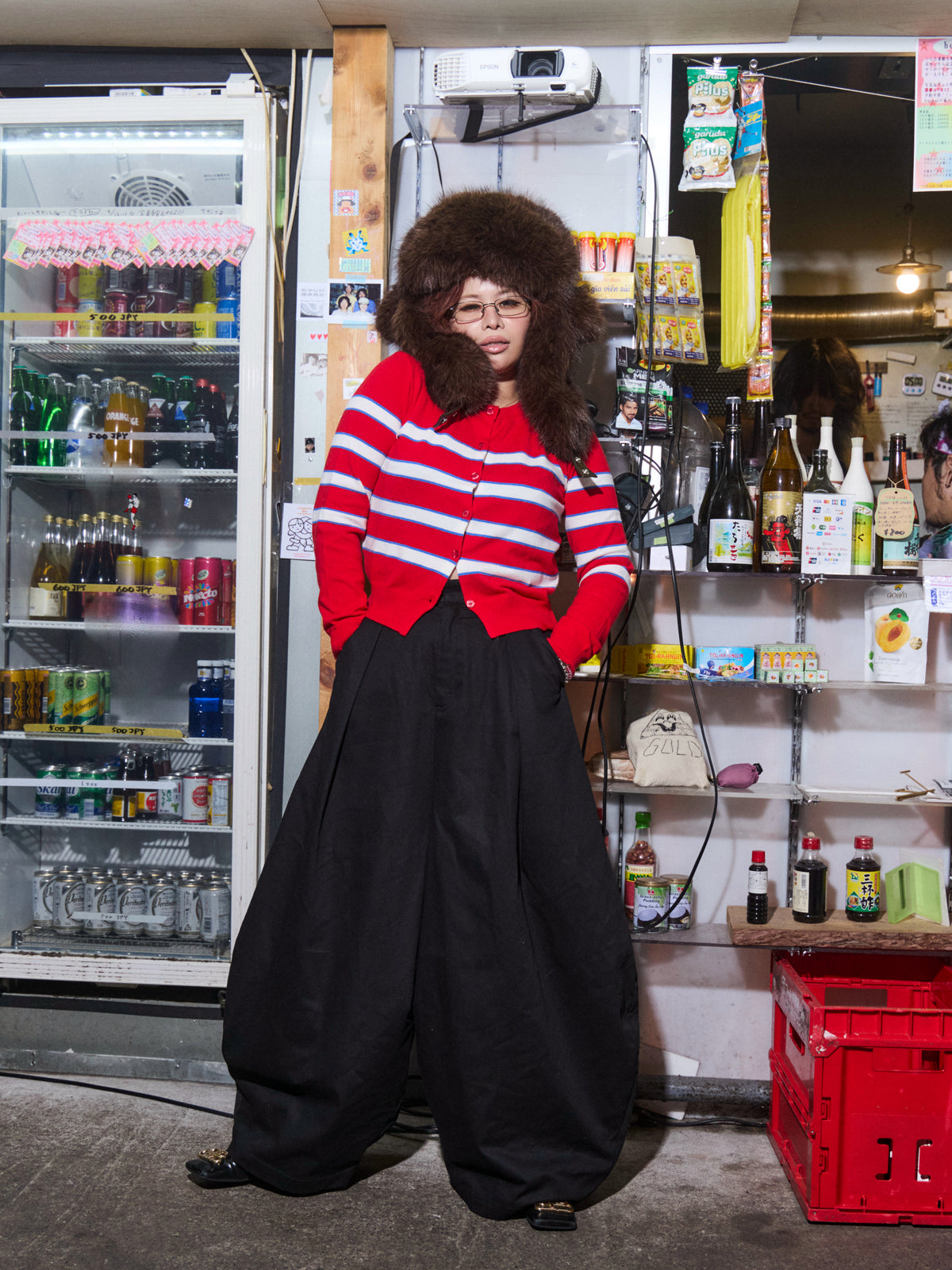Volume Curve Twill Pants