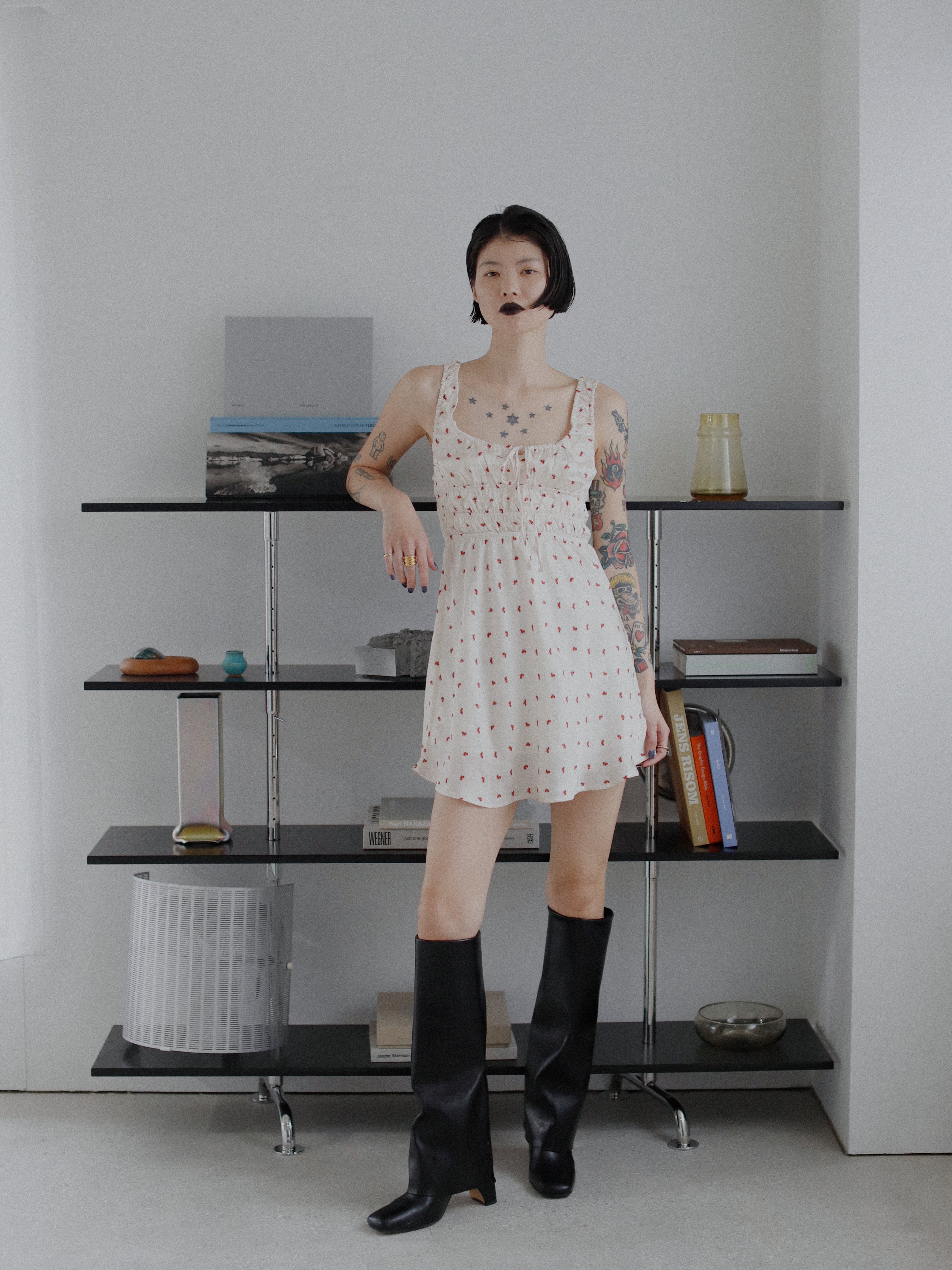 売れ筋がひクリスマスプレゼント！ Satin Flower WONEM – One-piece Mini ワンピース