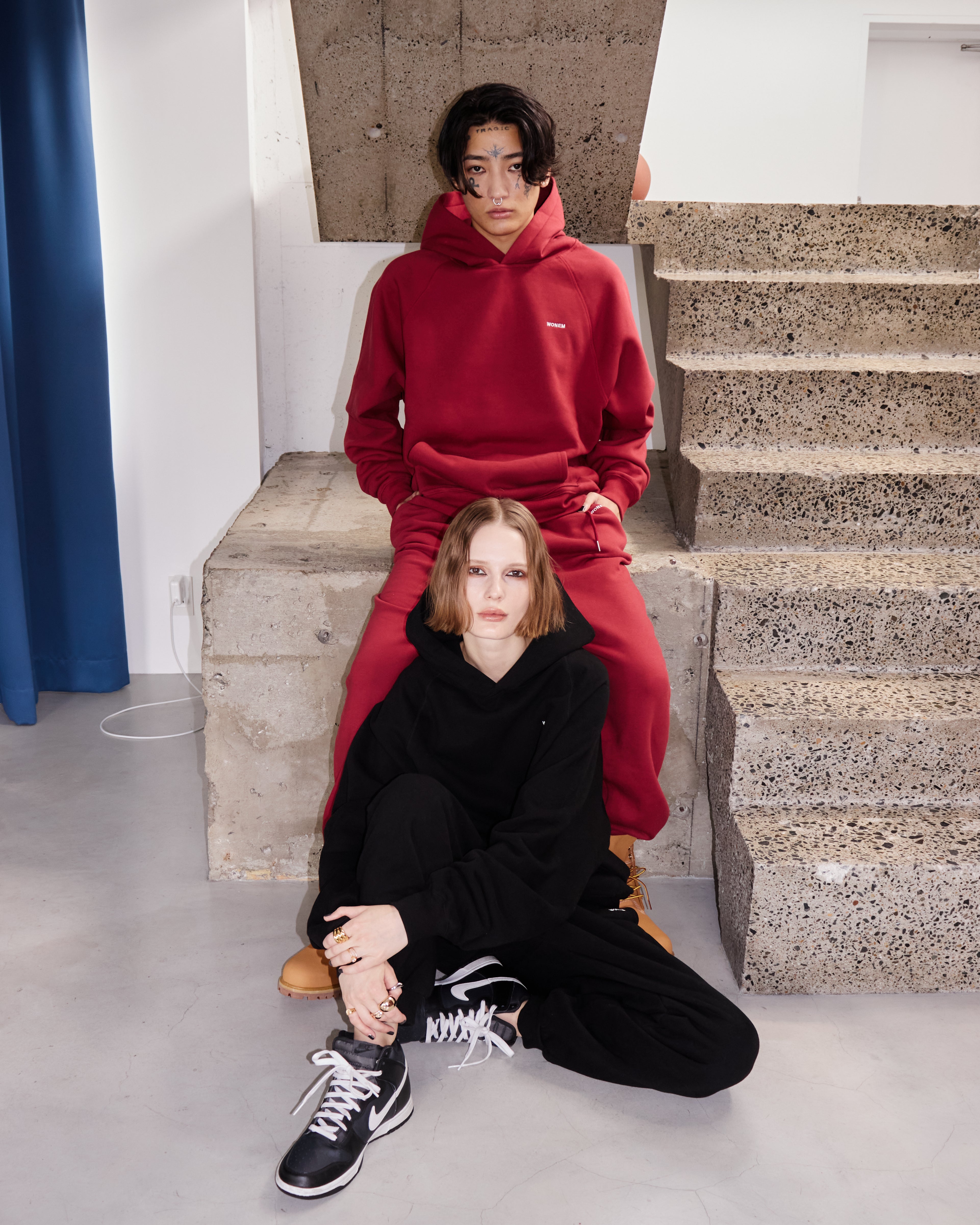 Essential Logo Sweat pants