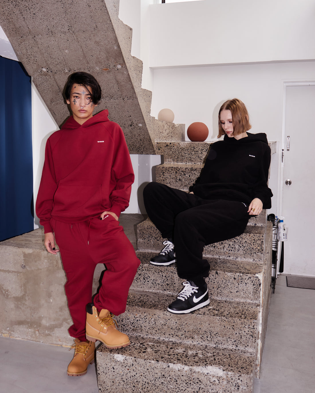 Essential Logo Sweat pants