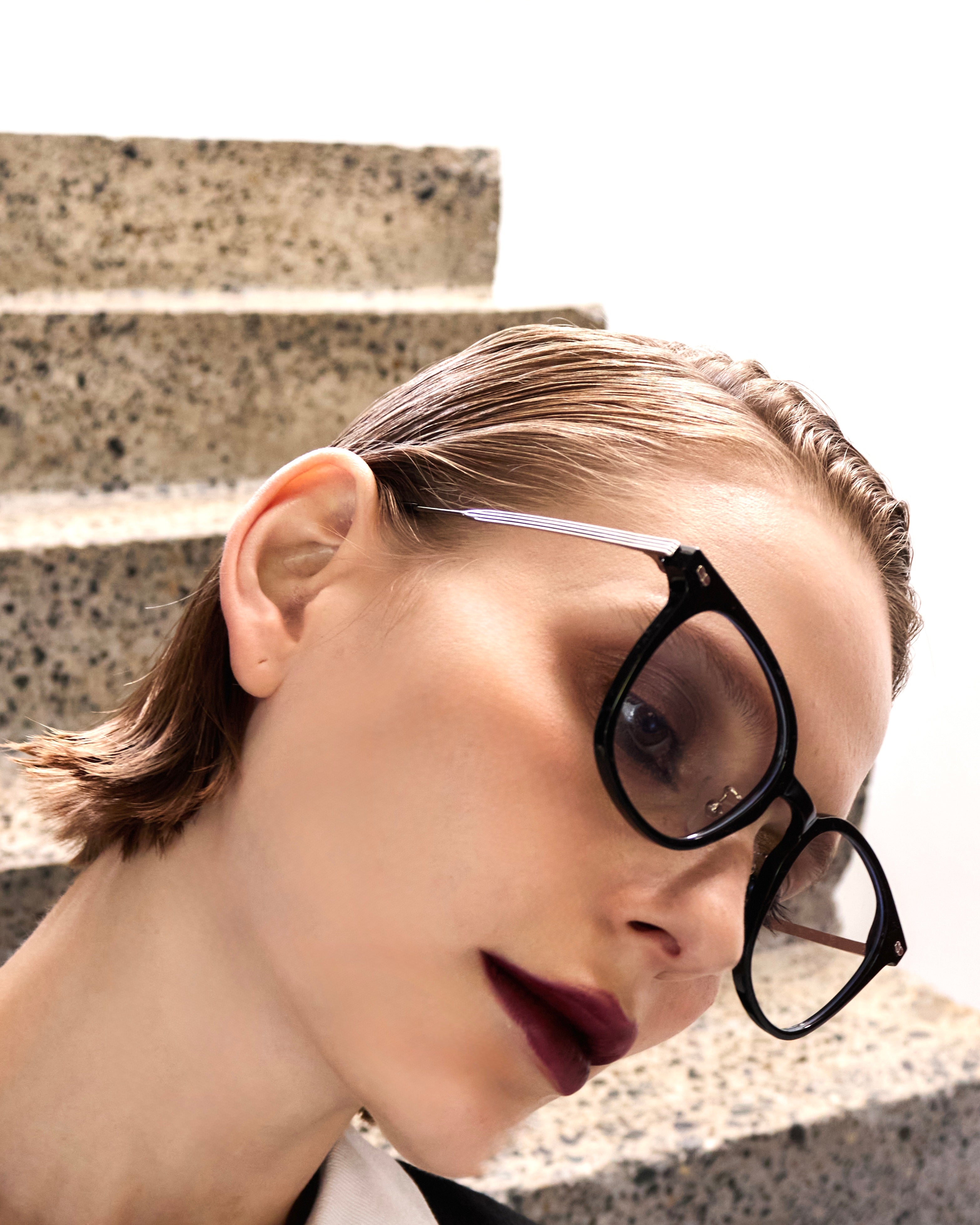 【W.E.Y】Matal Line Square Optical